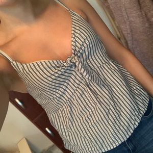Hollister spring/summer top